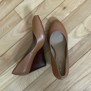Aldo light brown 3.5 inch wedge